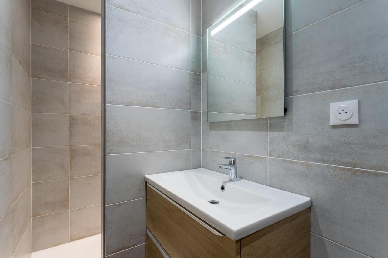 Luxurious 1 bedroom, AC, terrace, close beaches - Dodo et Tartine Carqueiranne Exterior foto