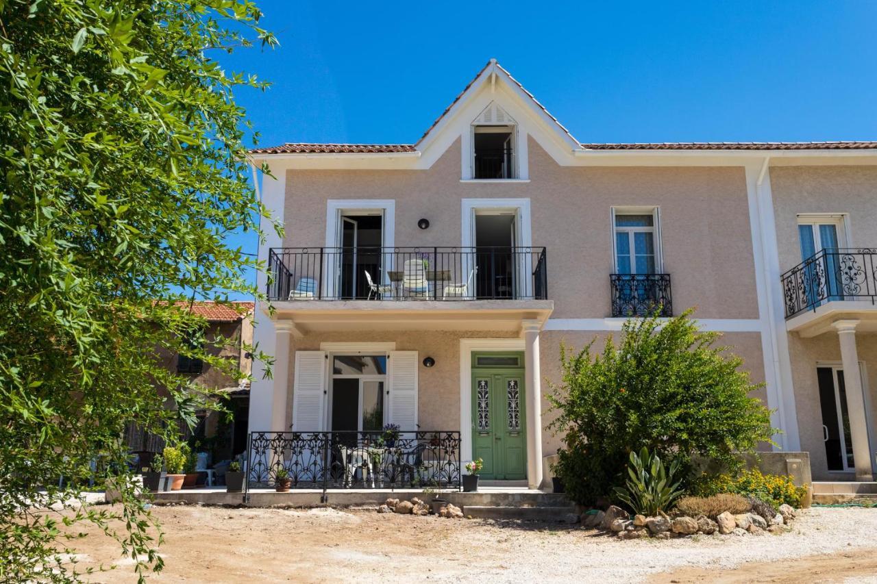 Luxurious 1 bedroom, AC, terrace, close beaches - Dodo et Tartine Carqueiranne Exterior foto